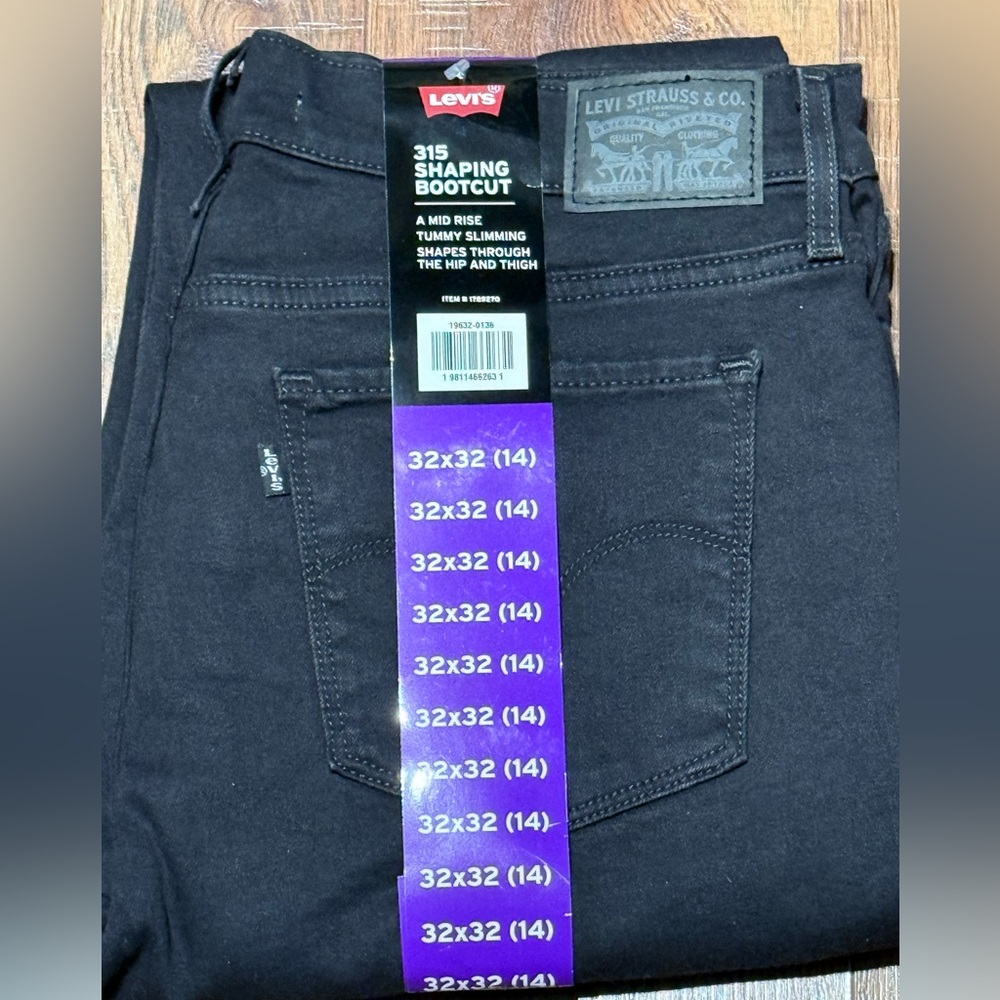 Levi's Women's 315 Shaping Bootcut Jeans, Black, Size 32X32 (14)